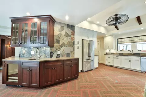 Kitchen - 9675 Cunningham Rd, Cincinnati, OH 45243 photo 8 of 9