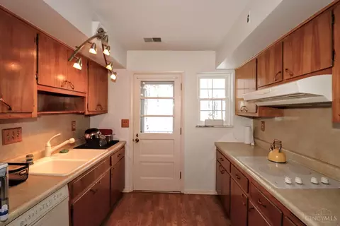 Kitchen - 3521 Section Rd, Cincinnati, OH 45237 photo 2 of 2