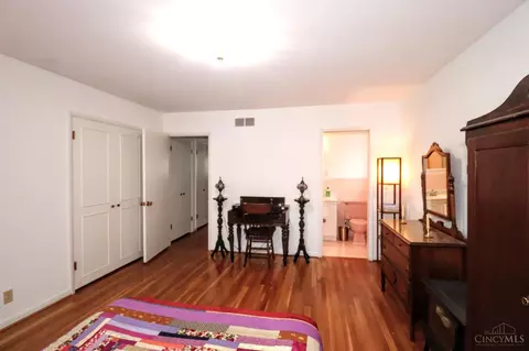 Bedroom - 3521 Section Rd, Cincinnati, OH 45237 photo 4 of 4