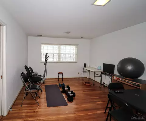 Bedroom - 3521 Section Rd, Cincinnati, OH 45237 photo 1 of 4