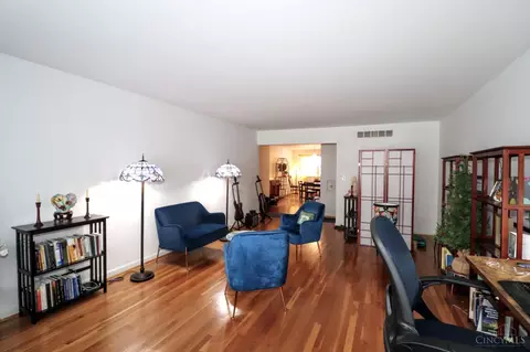 Living - 3521 Section Rd, Cincinnati, OH 45237 photo 2 of 3