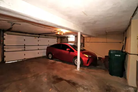 Exterior - 3521 Section Rd, Cincinnati, OH 45237 photo 3 of 4
