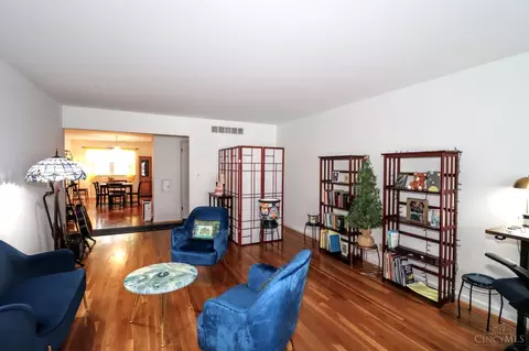 Living - 3521 Section Rd, Cincinnati, OH 45237 photo 1 of 3