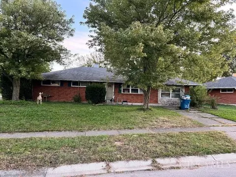 5701 Belmar Dr, Huber Heights, OH 45424