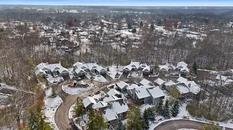 View/Area - 7922 Bar Harbor Dr, Cincinnati, OH 45255 photo 1 of 5