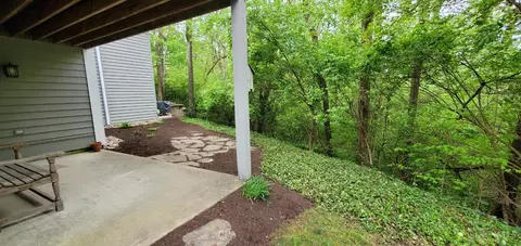 Exterior - 7922 Bar Harbor Dr, Cincinnati, OH 45255 photo 21 of 27
