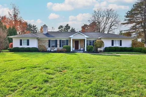 7595 Cayuga Dr, Cincinnati, OH 45243