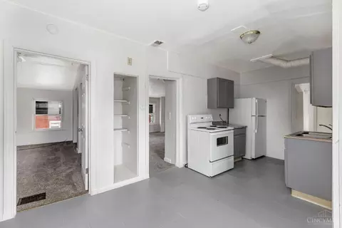 Entry Way - 3518 Eighth St, Cincinnati, OH 45205 photo 1 of 1