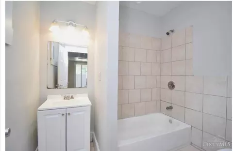 Bath - 1015 Purcell Ave, Cincinnati, OH 45205 photo 1 of 3