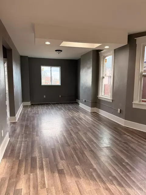 Living - 1015 Purcell Ave, Cincinnati, OH 45205 photo 4 of 5
