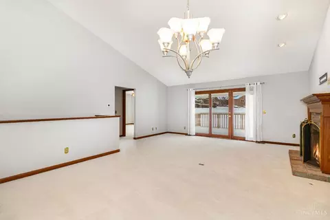 Living - 5809 Harborpoint Dr, Cincinnati, OH 45248 photo 3 of 3