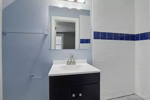 Bath - 3 Seventy Third St, Cincinnati, OH 45216 photo 1 of 6