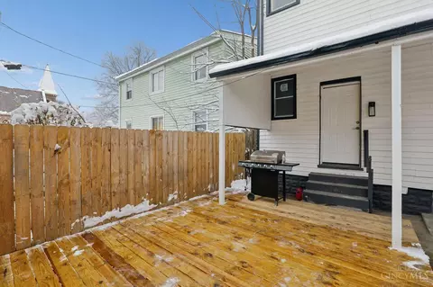 Exterior - 3 Seventy Third St, Cincinnati, OH 45216 photo 5 of 7