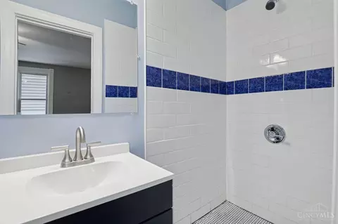 Bath - 3 Seventy Third St, Cincinnati, OH 45216 photo 2 of 6