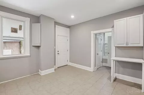Entry Way - 3 Seventy Third St, Cincinnati, OH 45216 photo 5 of 5
