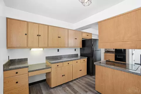 Kitchen - 1110 Cheyenne Dr, Cincinnati, OH 45216 photo 5 of 5