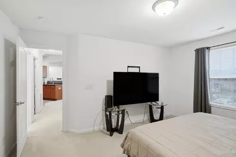 7643 Skyview Cir, Cincinnati, OH 45248 photo 13