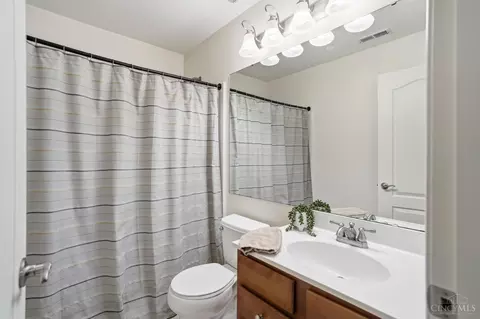 7643 Skyview Cir, Cincinnati, OH 45248 photo 16