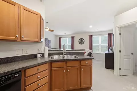 7643 Skyview Cir, Cincinnati, OH 45248 photo 11