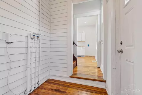 Entry Way - 3200 Glenway Ave, Cincinnati, OH 45204 photo 4 of 7