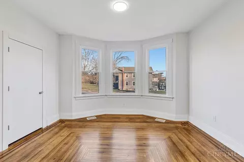 Living - 3200 Glenway Ave, Cincinnati, OH 45204 photo 6 of 7