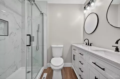 Bath - 11761 Hanover Rd, Forest Park, OH 45240 photo 4 of 8