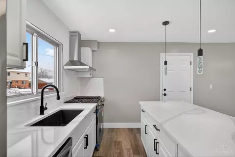Kitchen - 11761 Hanover Rd, Forest Park, OH 45240 photo 4 of 7
