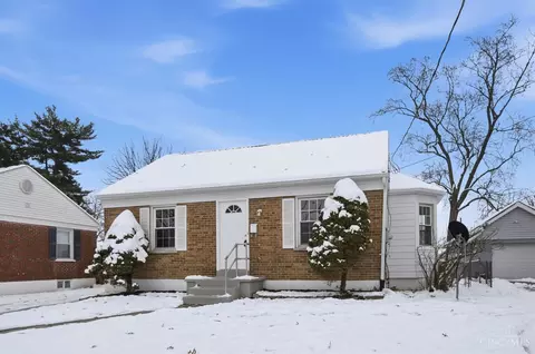 7708 Eustis Ct, Deer Park, OH 45236 photo 2