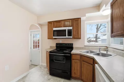 7708 Eustis Ct, Deer Park, OH 45236 photo 11