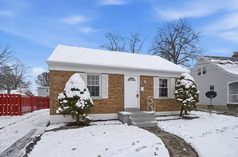 7708 Eustis Ct, Deer Park, OH 45236 photo 4