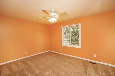 921 Surrey Trl, Cincinnati, OH 45245 photo 36