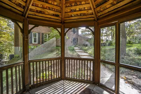 921 Surrey Trl, Cincinnati, OH 45245 photo 6