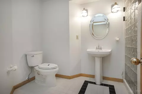 921 Surrey Trl, Cincinnati, OH 45245 photo 47