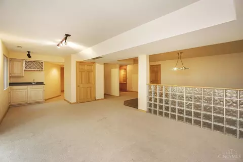921 Surrey Trl, Cincinnati, OH 45245 photo 43