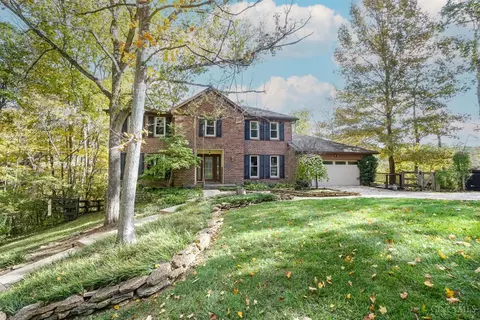 921 Surrey Trl, Cincinnati, OH 45245