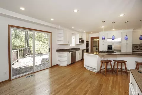 921 Surrey Trl, Cincinnati, OH 45245 photo 17