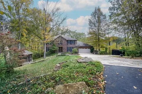 921 Surrey Trl, Cincinnati, OH 45245 photo 2
