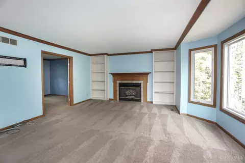 921 Surrey Trl, Cincinnati, OH 45245 photo 13