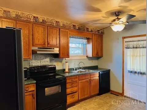Kitchen - 114 Highlawn Ave, Morrow, OH 45152 photo 1 of 2