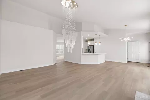 Living - 12017 Brookway Dr, Cincinnati, OH 45240 photo 3 of 7
