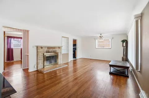 Living - 113 Waxwing Dr, Reading, OH 45236 photo 2 of 6