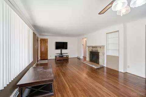 Living - 113 Waxwing Dr, Reading, OH 45236 photo 3 of 6