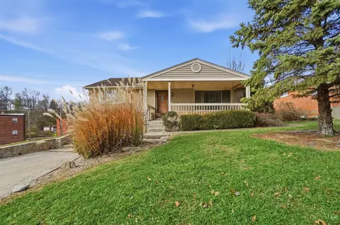 113 Waxwing Dr, Reading, OH 45236