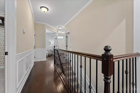 Entry Way - 7143 Birkdale Dr, Hamilton Township, OH 45039 photo 2 of 3