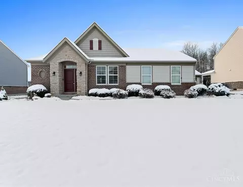 Exterior - 7143 Birkdale Dr, Hamilton Township, OH 45039 photo 2 of 5