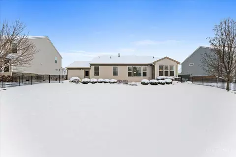 Exterior - 7143 Birkdale Dr, Hamilton Township, OH 45039 photo 5 of 5