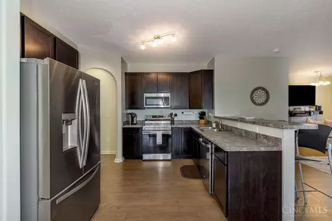 Kitchen - 3031 Yellowtail Ter, Morrow, OH 45152 photo 2 of 4