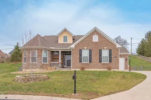 7890 Planters Ln, West Chester, OH 45069