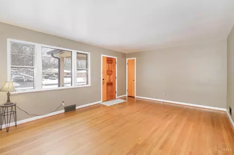 463 Lenkenann Dr, Cincinnati, OH 45255 photo 8