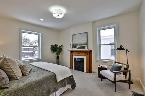 Bedroom - 1065 Delta Ave, Cincinnati, OH 45208 photo 1 of 7
